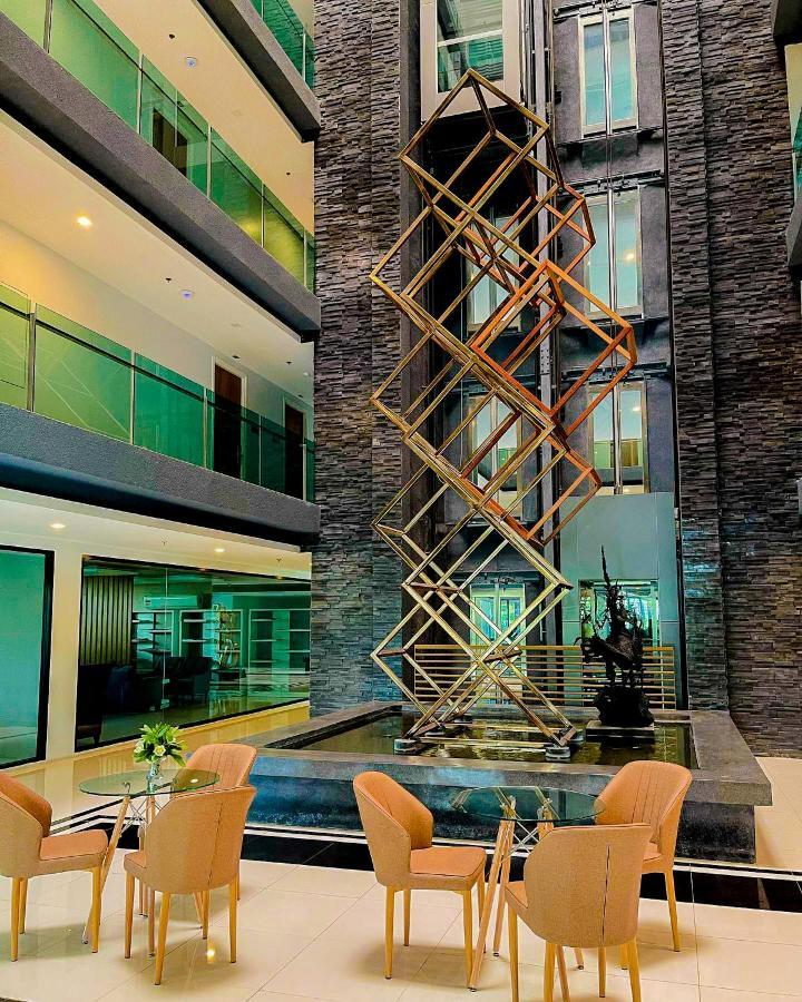 The Star Hill Condo Luxury Suites Chiang Mai Bagian luar foto